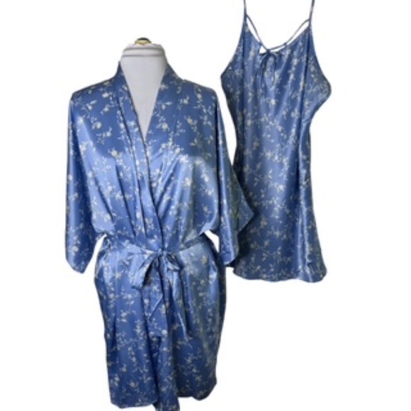Morgan Taylor Intimates Light Blue/White Floral Robe and Short Gown Size L - Picture 3 of 12